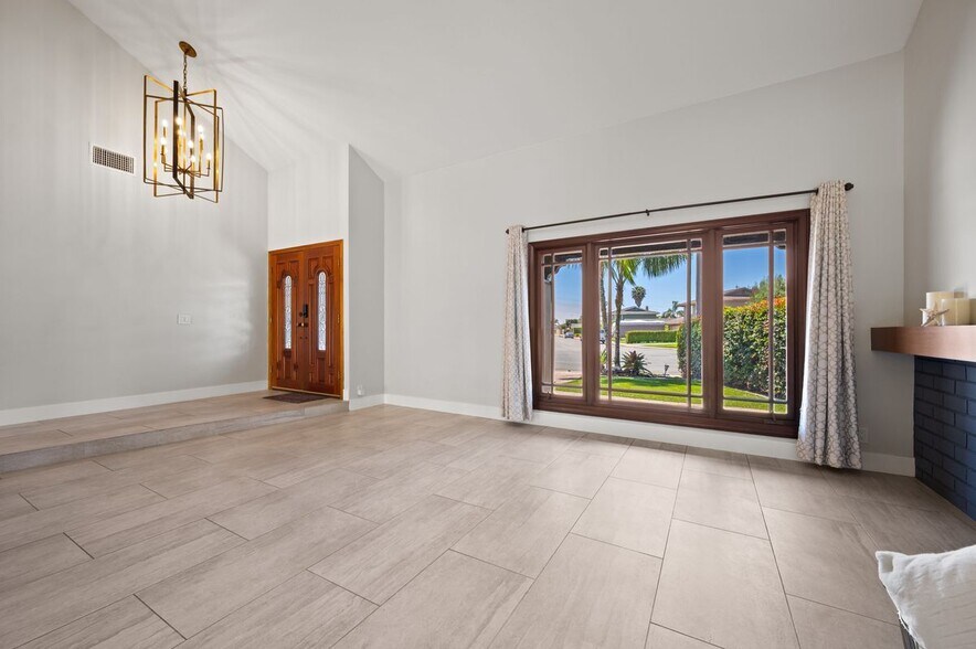 Building Photo - 9462 Pier Dr