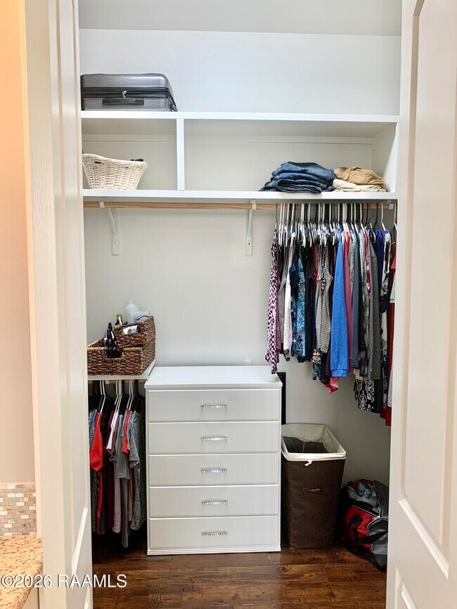 Building Photo - 200 Cypress View Dr