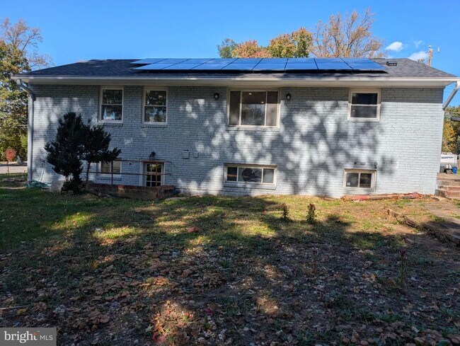 Building Photo - 7410 Long Pine Dr