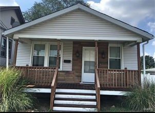Building Photo - 3620 Cleves Ave