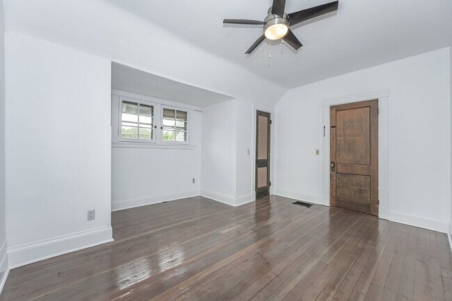 Building Photo - 639 Probasco St