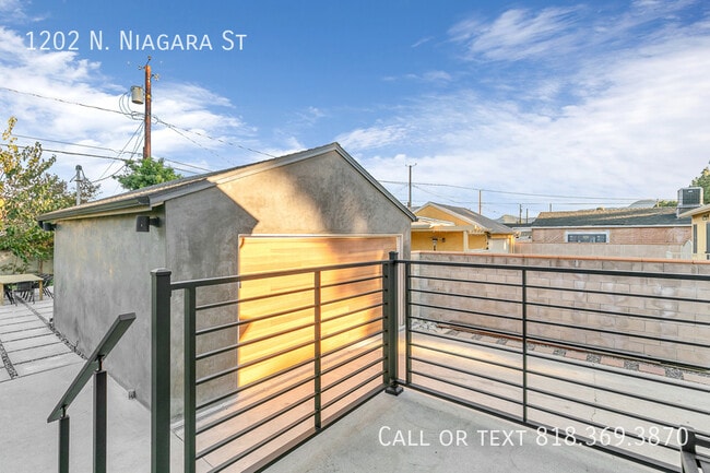 Building Photo - 1202 N Niagara St