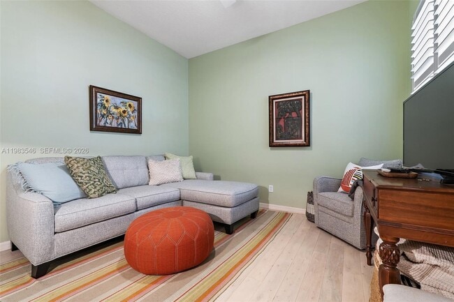 Building Photo - 1832 SW Willowbend Ln