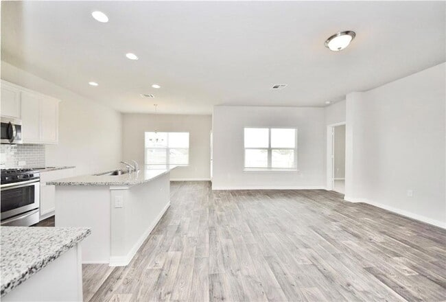 Building Photo - 1513 Fort Dessau Rd