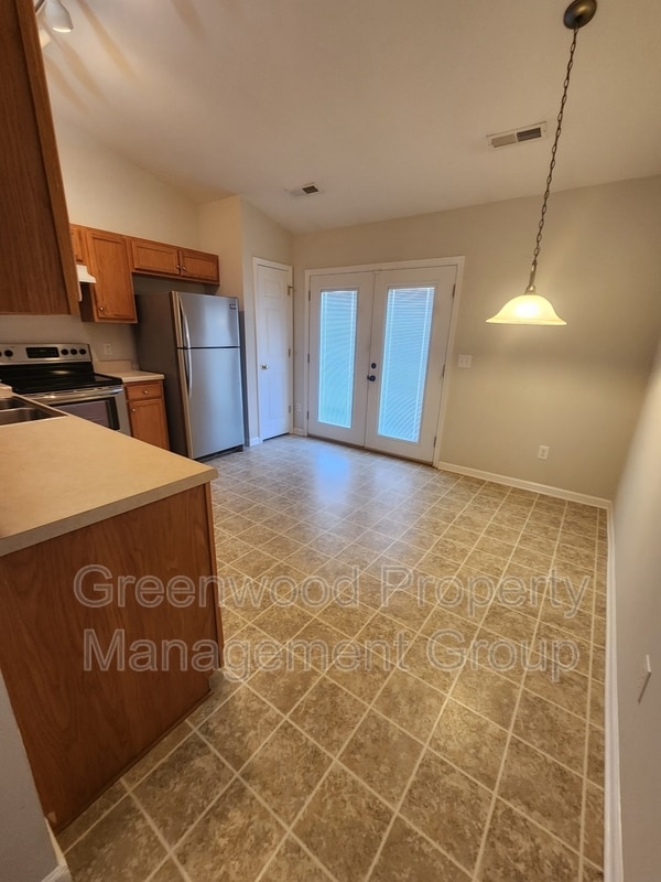 Building Photo - 5925 Bluestem Cir