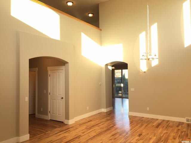 Building Photo - Beautiful 4 Bd 2.5 Bath Home in Sandy