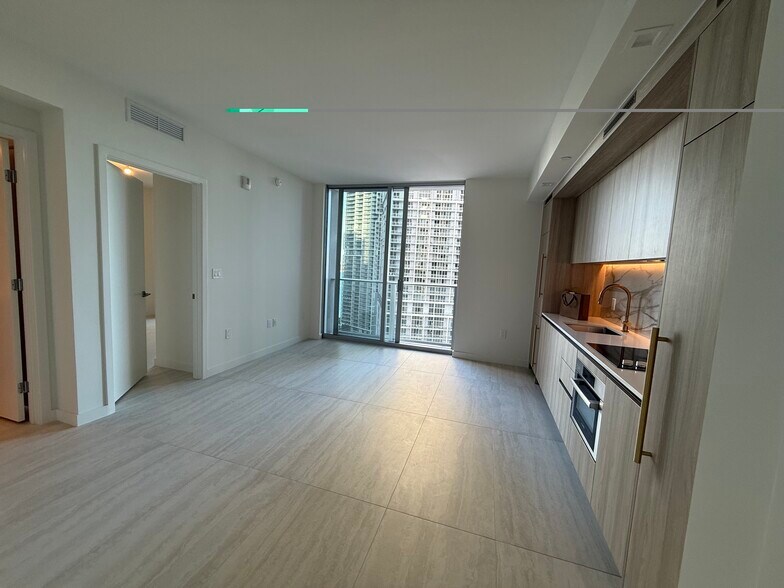 Building Photo - 77 SE 5th St