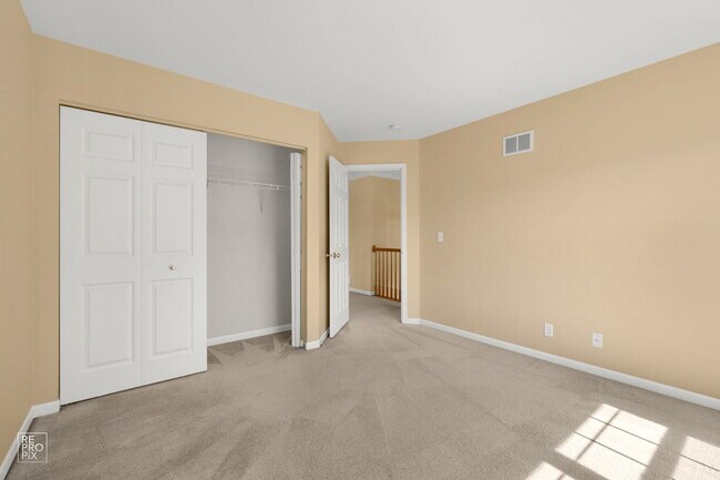 Building Photo - 920 McDole Dr