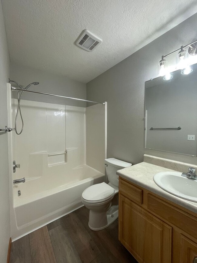 Building Photo - Executive Rental Nestled in Mulberry Ridge Ozark