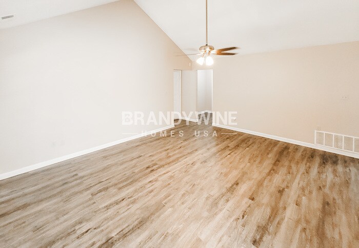 Building Photo - 9628 Daly Dr