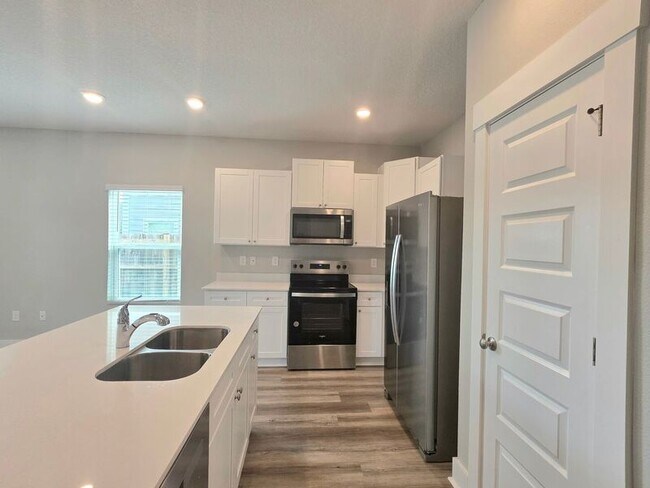 Building Photo - 4167 Pendragon Cir