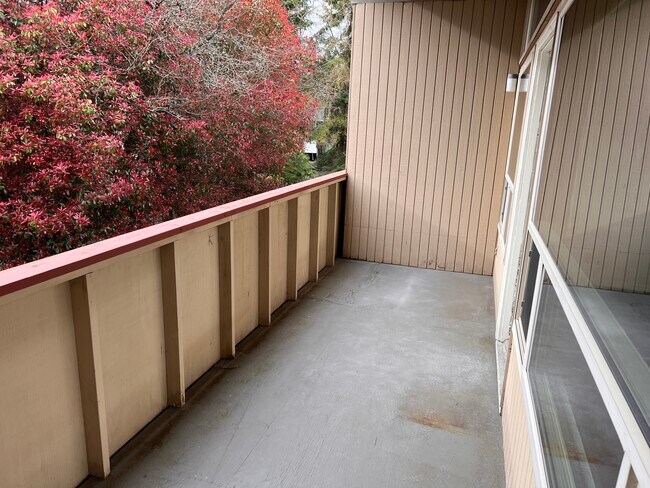 Building Photo - 17707 Linden Ave N