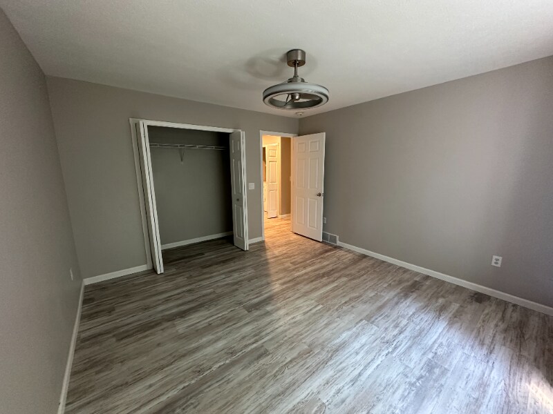 Building Photo - 4033 Sherwood Forest Dr