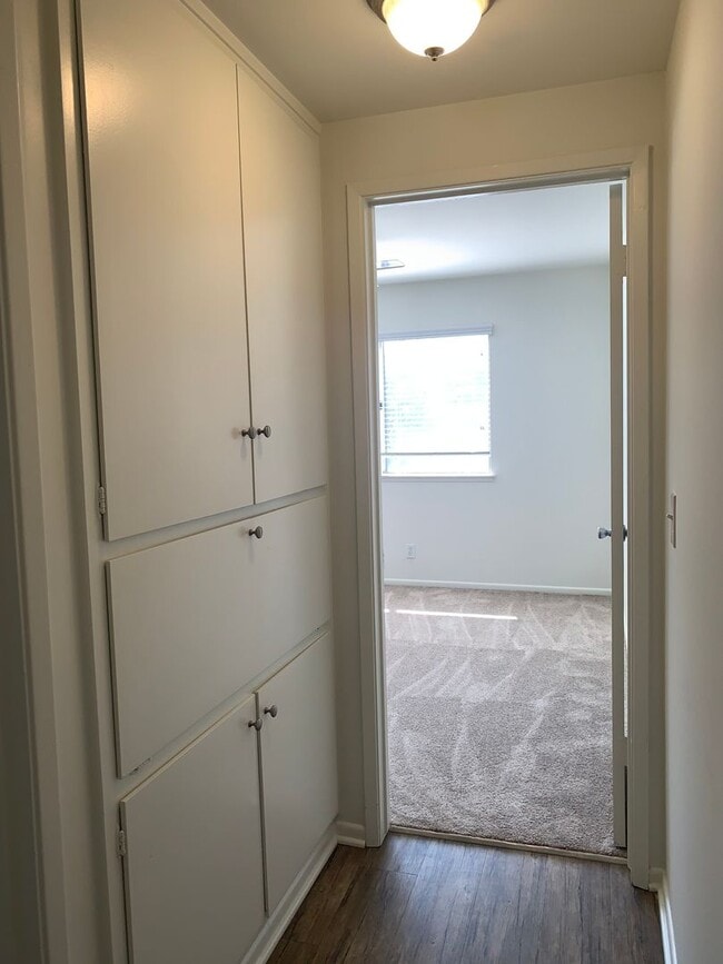 Building Photo - Pool Home with Fireplace & 2-Car Garage