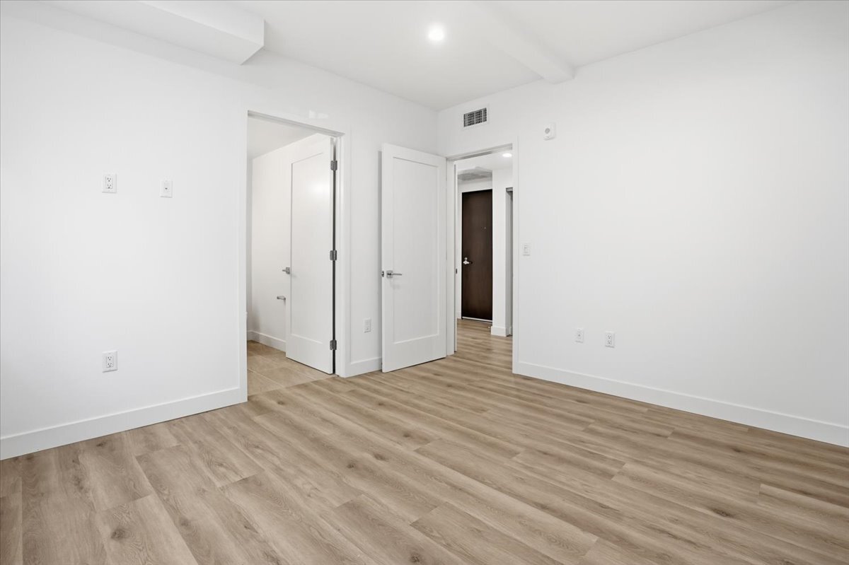 Building Photo - 1820 Prosser Ave