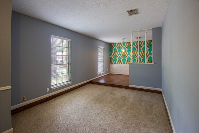 Building Photo - 9710 Springmont Dr