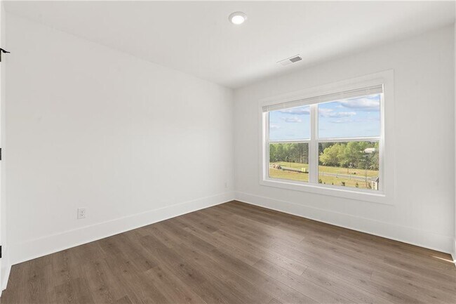 Building Photo - 3571 Overlook Rd NW