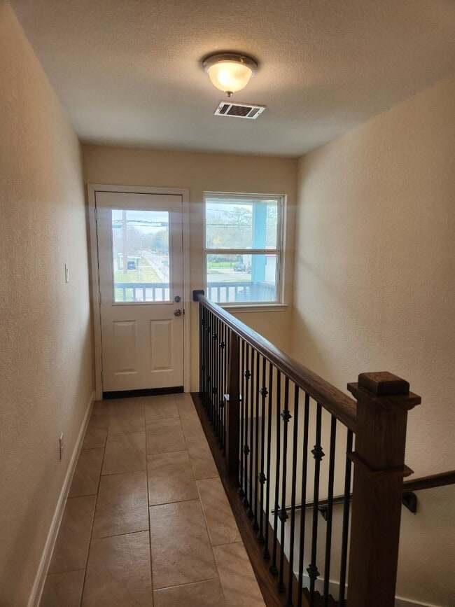 Building Photo - 10401 Bauman Rd