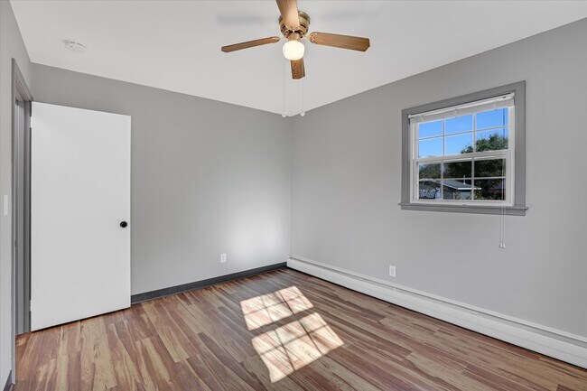 Building Photo - 16211 Birch Ave SE