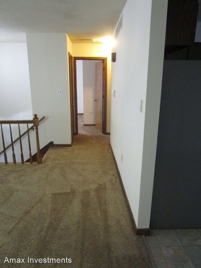 Building Photo - 1801-1803-1803 Garden Dr