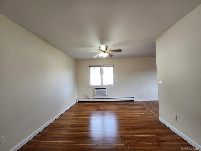 Building Photo - 33 Graywood Rd