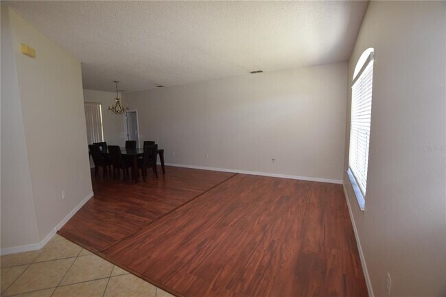 Building Photo - 510 Bromley Ct