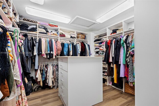 Building Photo - 4900 Sanctuary Ln