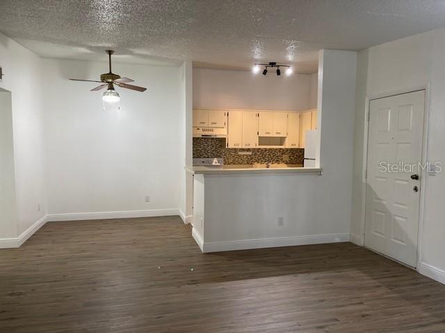 Building Photo - 3223 Fox Chase Cir