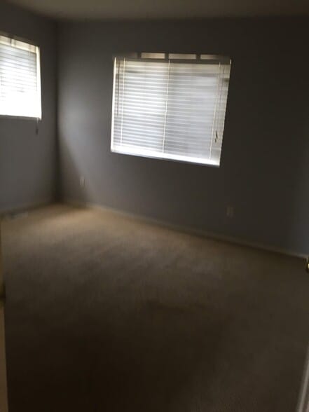 bedroom - 4433 115th St SE