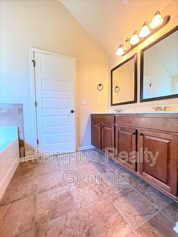 Building Photo - 4449 Woodgate Hill Trail