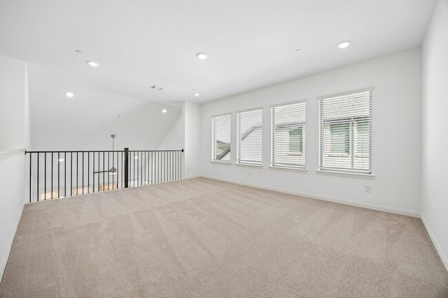 Building Photo - 3547 Pierce Ln