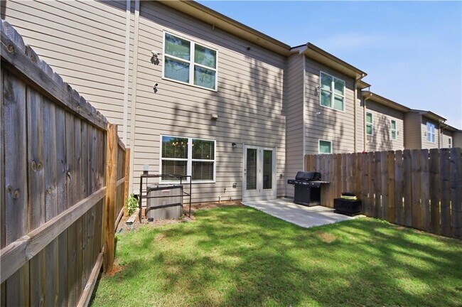 Building Photo - 2360 Rex Dr