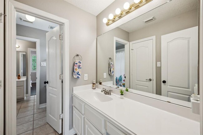 Building Photo - 1406 Chaparral Crossing