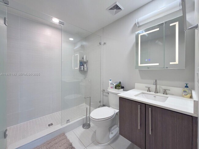 Building Photo - 7751 NW 107th Ave