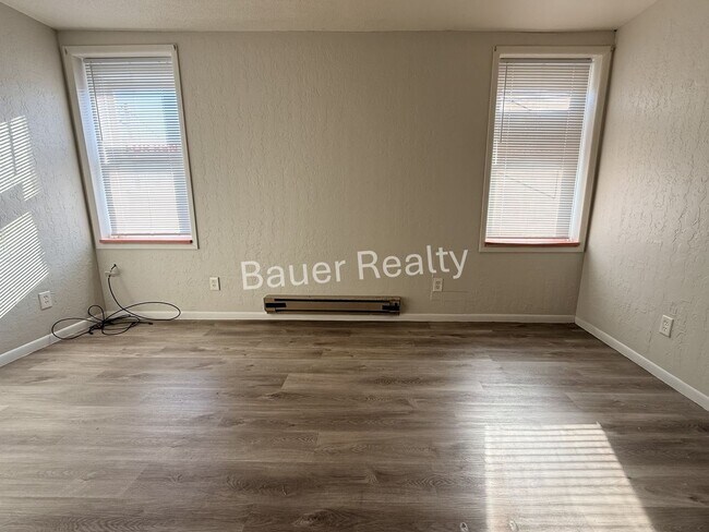Building Photo - ab43 (Bauckman lease only)