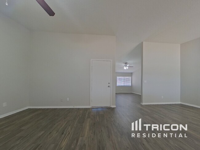 Building Photo - 9343 W Mission Ln