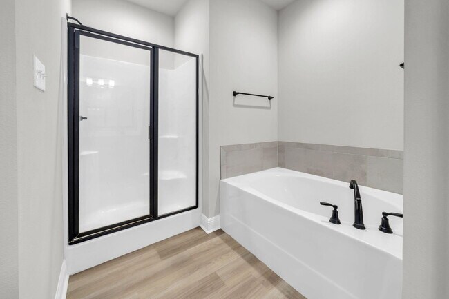 Building Photo - 4603 Jayhawk Dr