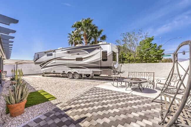 Building Photo - 7520 Barbie Ave