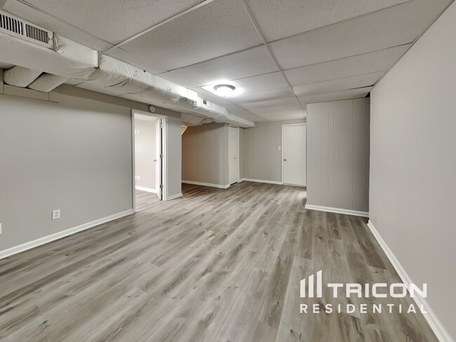 Building Photo - 206 Township Dr
