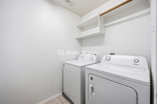 Building Photo - 2939 Hackamore Hollow Ln