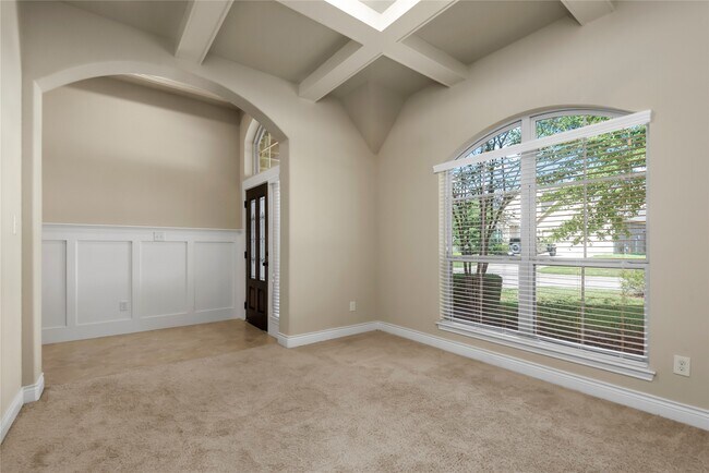 Building Photo - 196 Pine Crest Cir