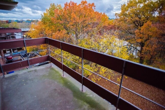 Building Photo - 46 Cochituate Rd