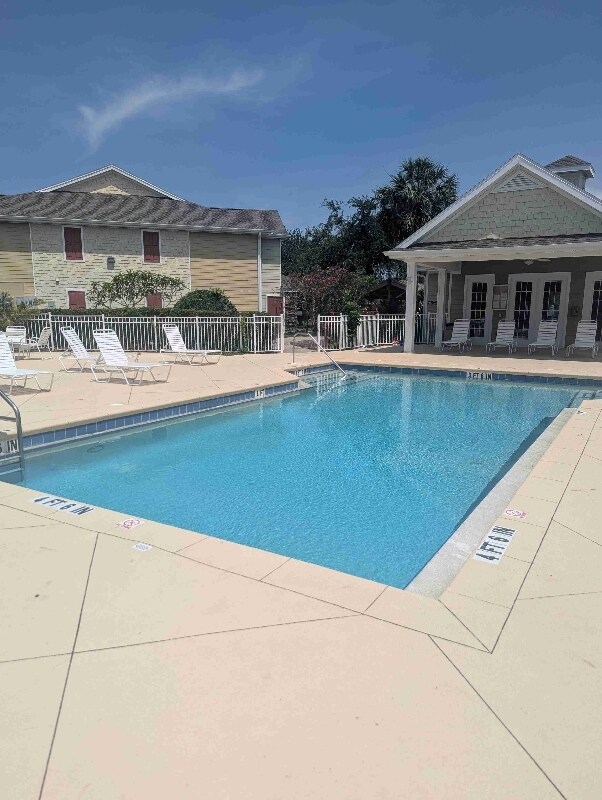 Building Photo - 4850 51st St W