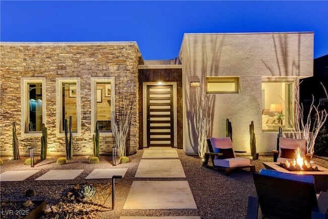 Building Photo - 6300 Clovis Point St