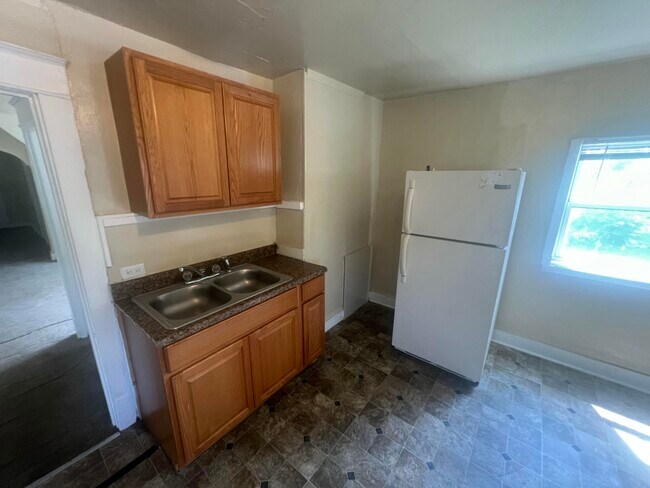 Building Photo - 2555A 16th St