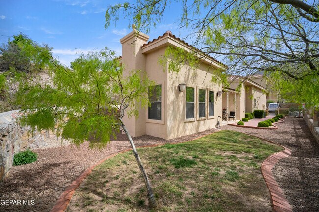 Building Photo - 5939 Bandolero Dr