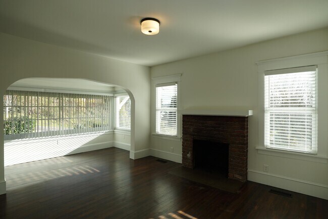 Building Photo - 2922 S Adams St