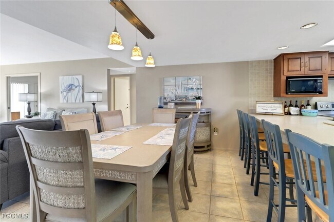 Building Photo - 5015 Harbortown Ln