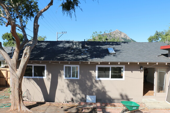 Building Photo - Bishop Peak neighborhood-Fantastic Rental!!