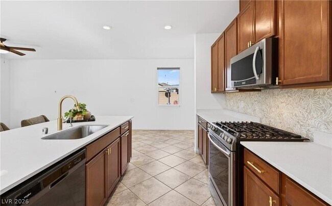 Building Photo - 7035 Toll Mountain St